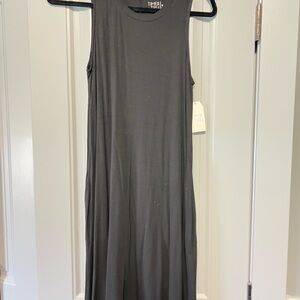 Time and Tru Black Sleeveless Midi Dress